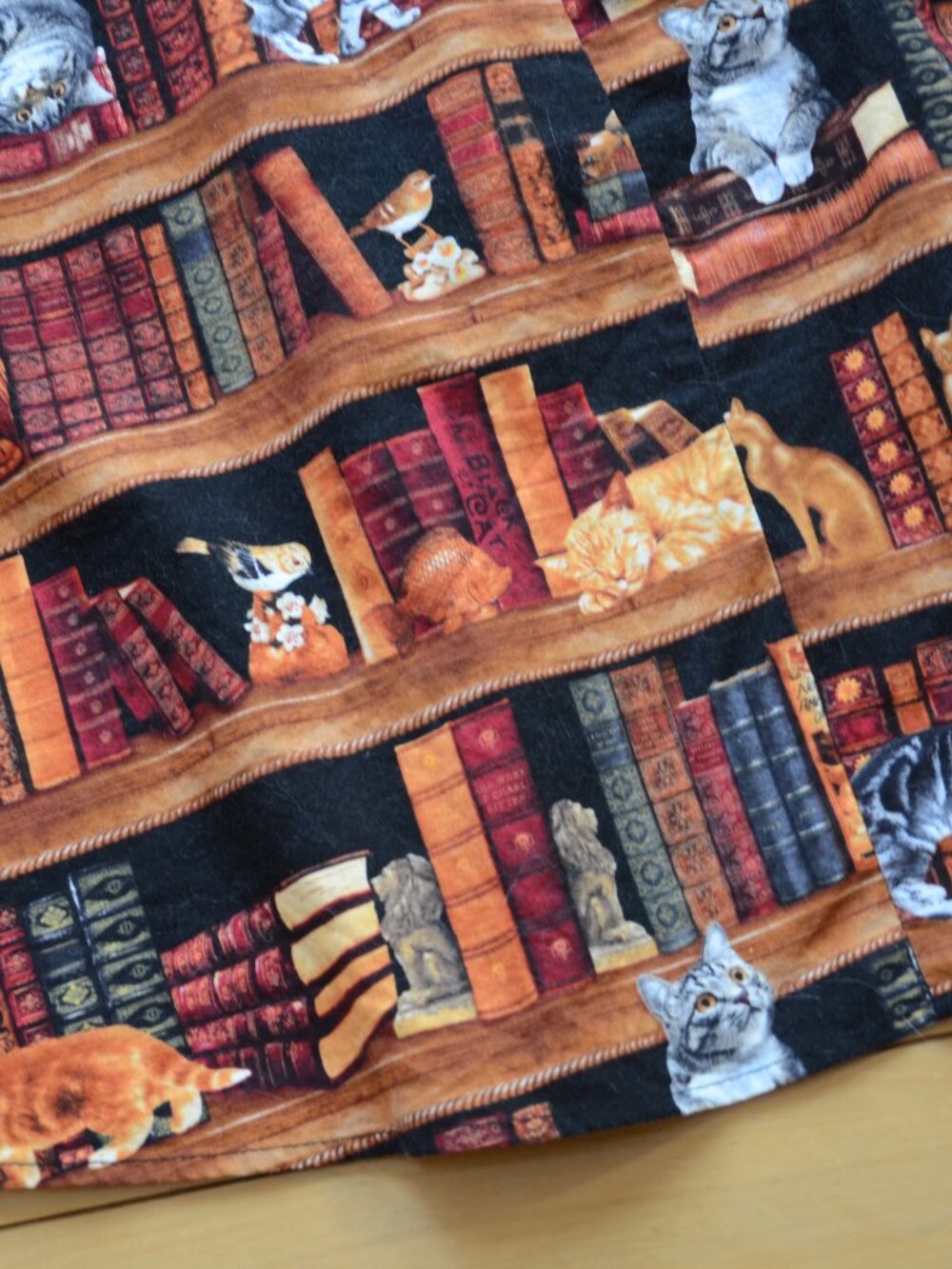 Retrolicious Cats in the Library A-line Skirt Size S - Picture 14 of 14